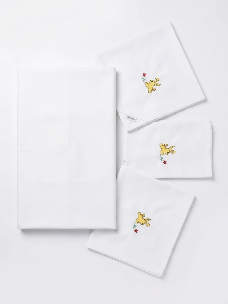 [3740017074] Crib sheet set – 3 embroidery designs